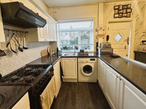 Kitchen- click for photo gallery